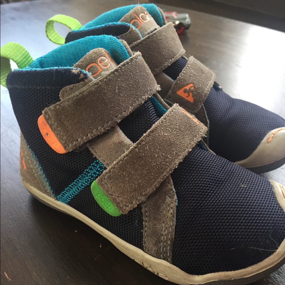Kids Plae shoes Max Suede hightop size 8